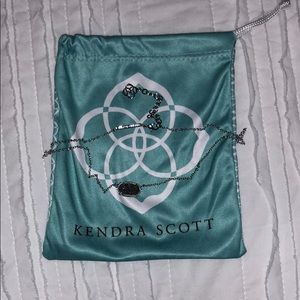 Kendra Scott necklace